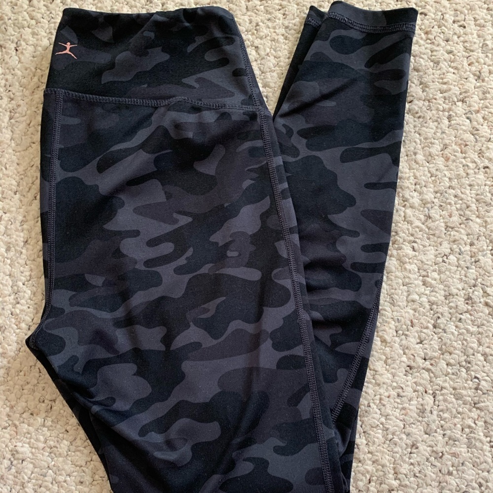Camo leggings